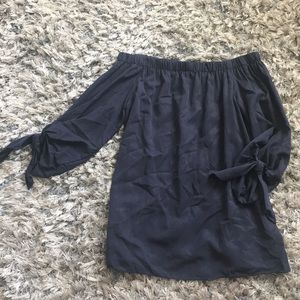 Off the shoulders shirt